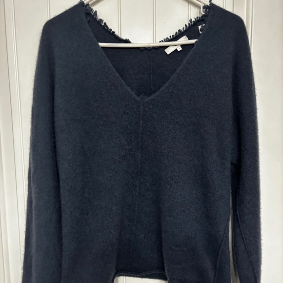 Vince blue 100% cashmere sweater with fringe detail. S